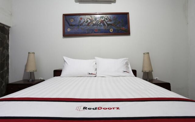 Reddoorz near Lempuyangan Station 2