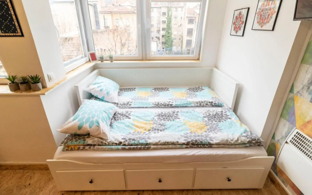 FestivalStreet Apartment