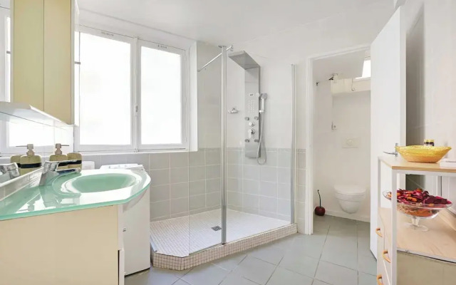 Charming Apartment -4p- Near Arc de Triomphe
