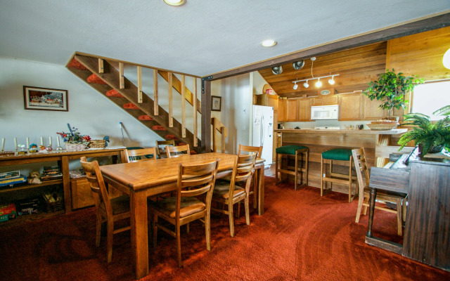 Snowcreek II #308 Condo