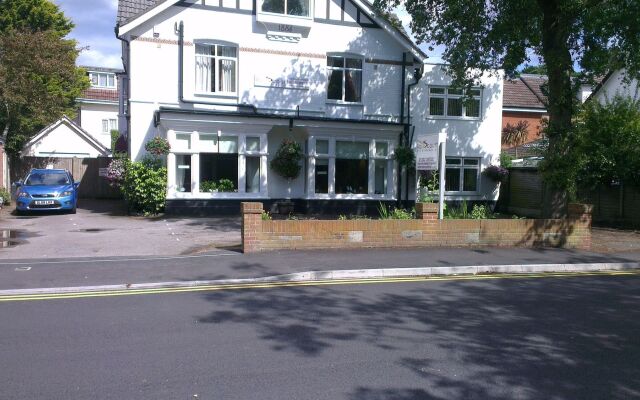 The Rosscourt - Adults only