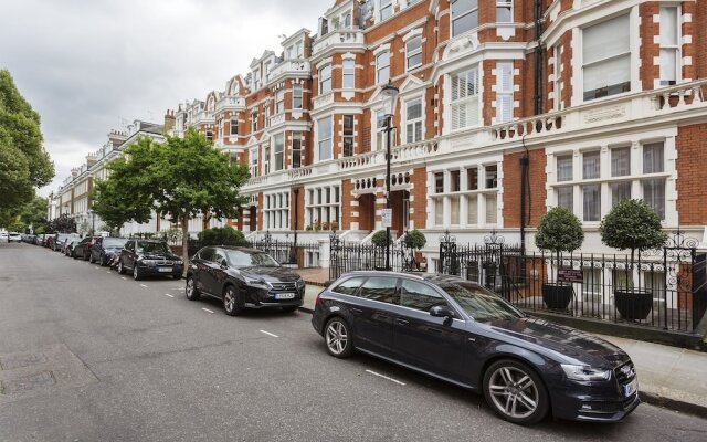 ItalianFlat – Earls Court