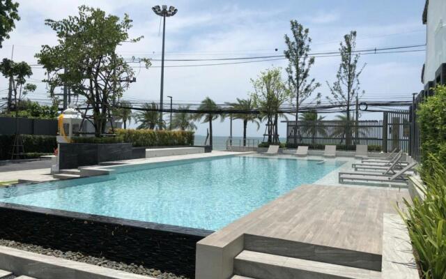 Kuno - 2Br, Beachfront Jomtien