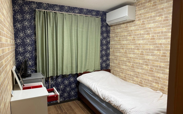 Business Hotel Kaga – Guest Rooms – Osaka