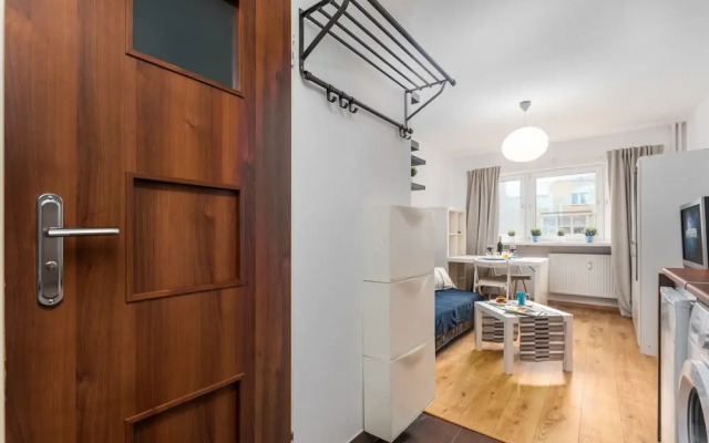 Apartment Warsaw Chmielna 116 by Renters