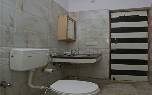 Oyo 27969 Radiant Casa