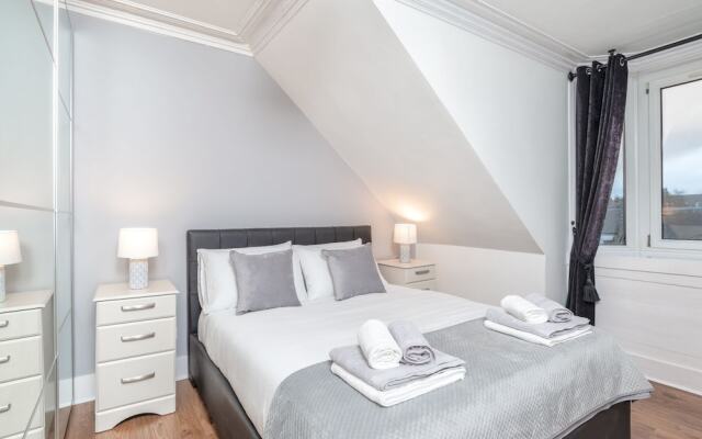 Highland Holburn Apartment