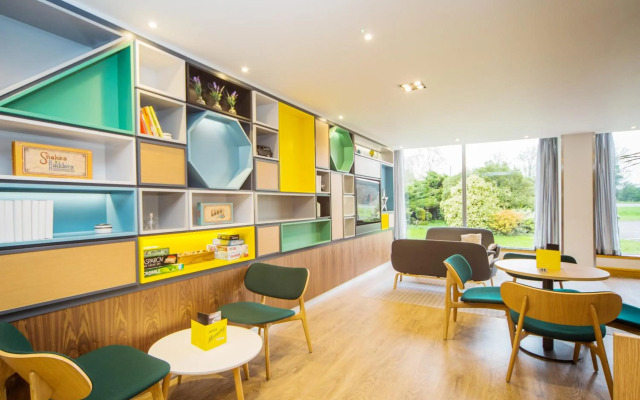 Holiday Inn London-Gatwick Airport by IHG