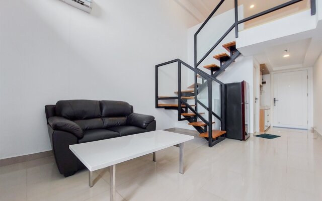 Modern And Comfort Look Studio Kingland Avenue Apartment