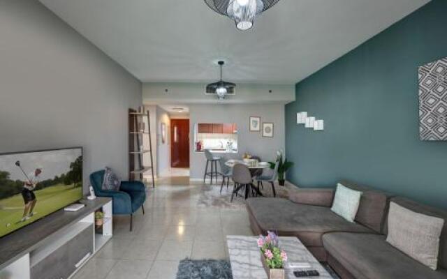Kay Homes Sea View Apartment