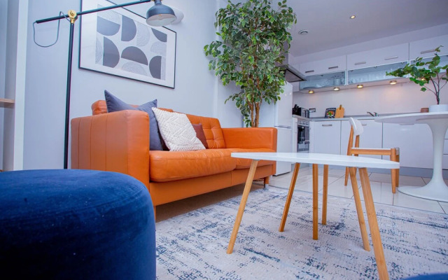 Nest Easy - Alpha House