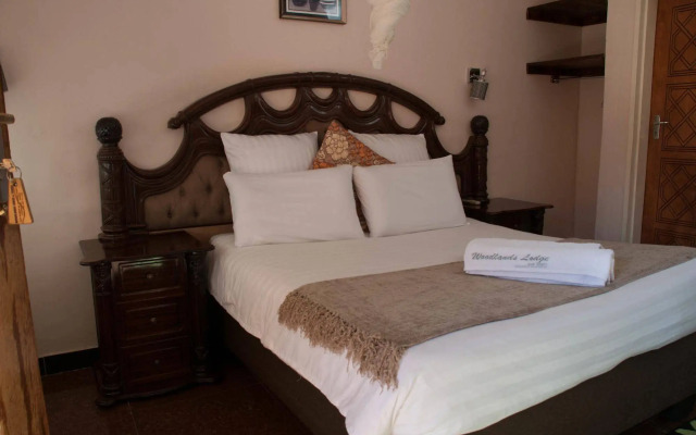 Woodlands Lodge & Tours