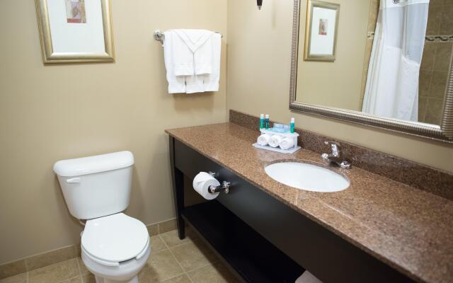 Holiday Inn Express Hotel & Suites Northwood, an IHG Hotel