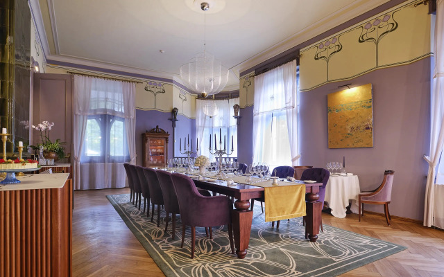 Villa Ammende Restaurant & Hotel