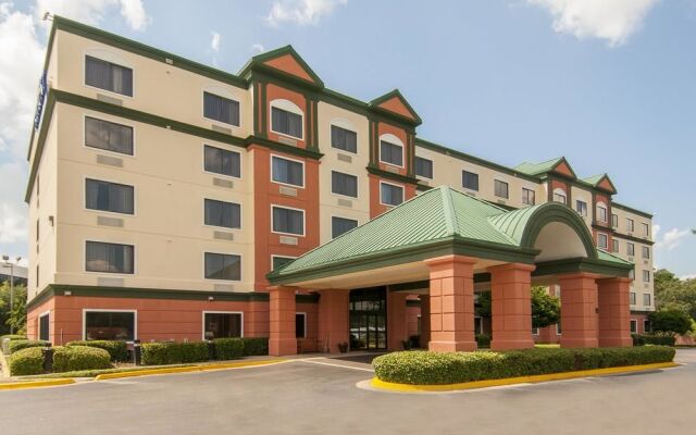 Rodeway Inn and Suites Jackson