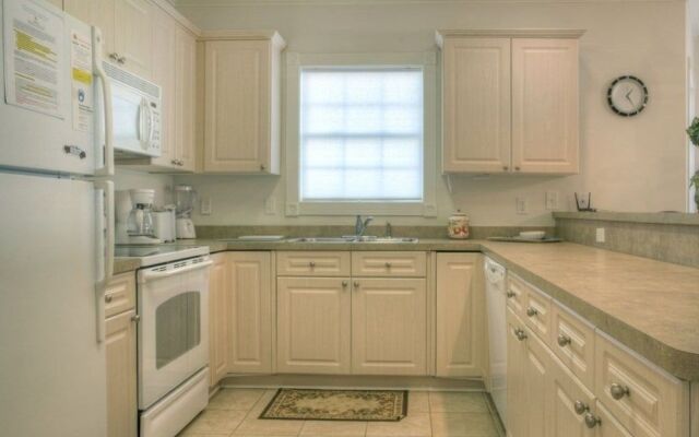 Magnolia Pointe 101 4828 by RedAwning