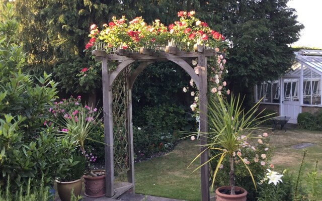 Norfolk House Bed And Breakfast