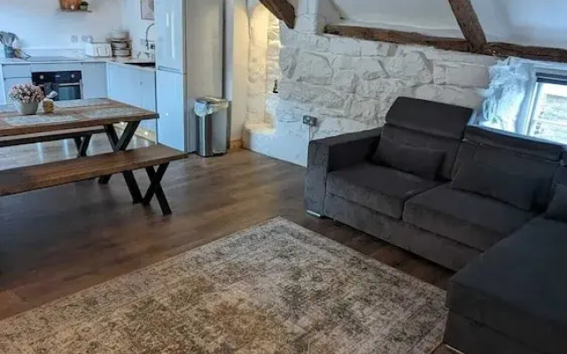 Lodge House