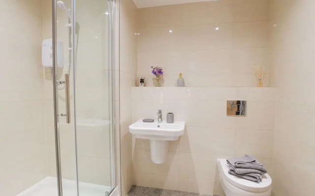 Stunning 3 Bed Apartment