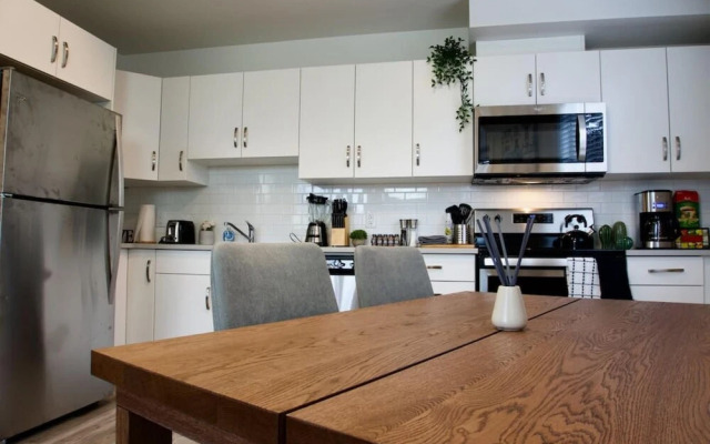 Gorgeous Modern 2BD Condo Heart of Wpg Location