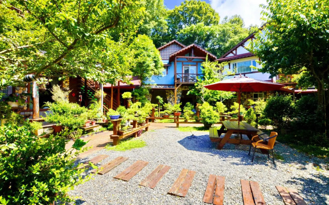 Shiyai Taoyuan B & B