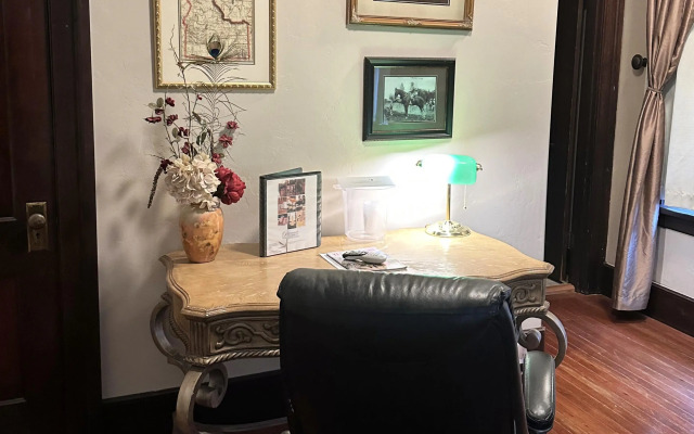 Riverside Hot Springs Inn & Spa - Adults Only