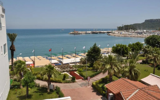 Miranda Moral Beach Hotel