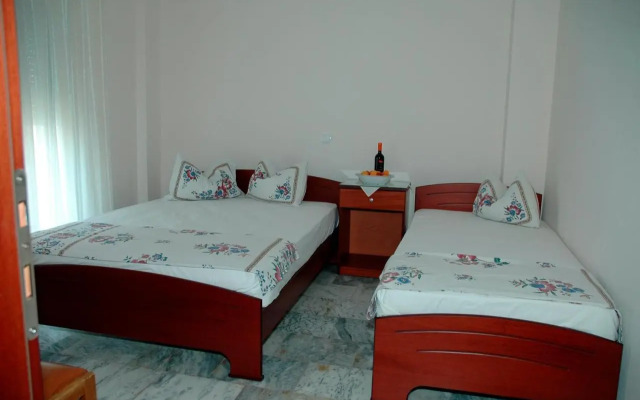 Frideriki Apartments