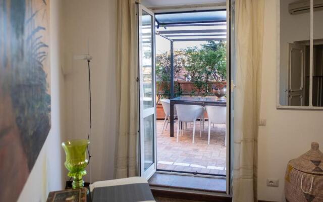 Habitat's Colosseum-Monti 4BR Penthouse with Terrace