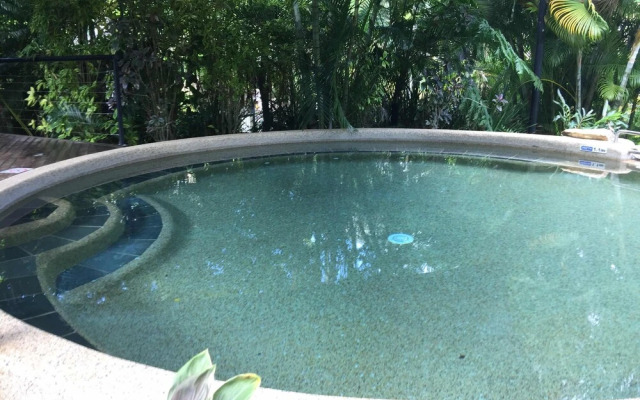 Cairns Golf Course Apartment