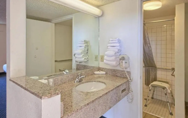 Ramada by Wyndham Merced