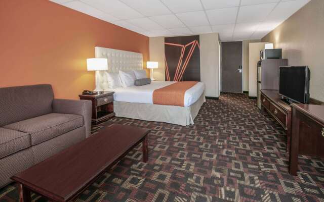 Howard Johnson by Wyndham Oklahoma City Airport/ Fairgrounds