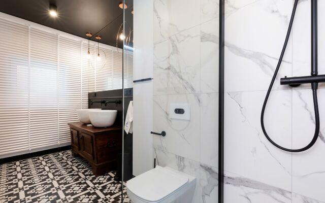 Kosciuszki Square Apartment by Renters