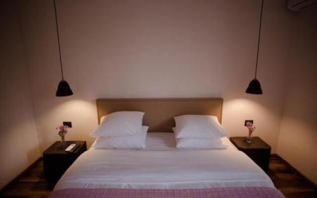7 Seven Hotel