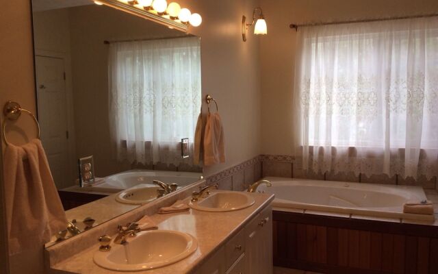 Handys Extended Stay Suites