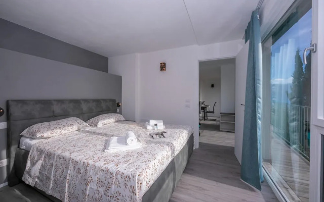 Rustichel Lake View in Toscolano Maderno