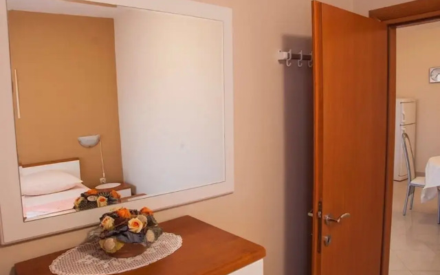 Karolinas - Parking - A3-white