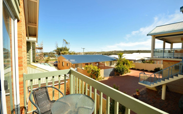 Tropical Hideaway - Kalbarri WA