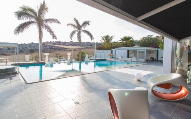 Oceanview Luxury Villa 011