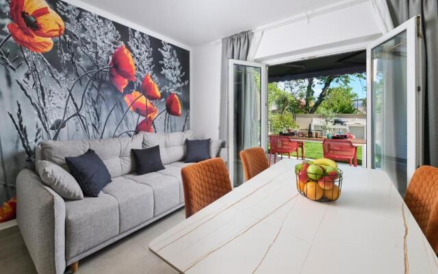Apartment Zambratija