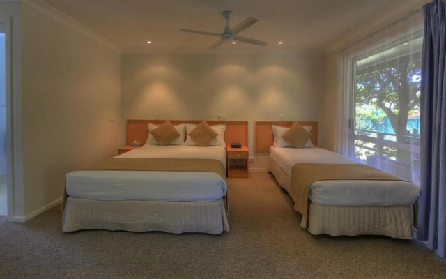 Paradise Hotel And Resort