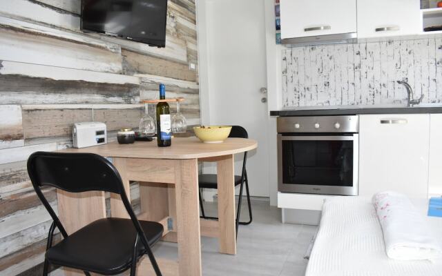 Dante Apartment