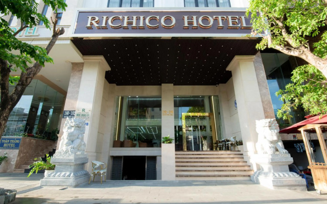 Richico Apartments And Hotel