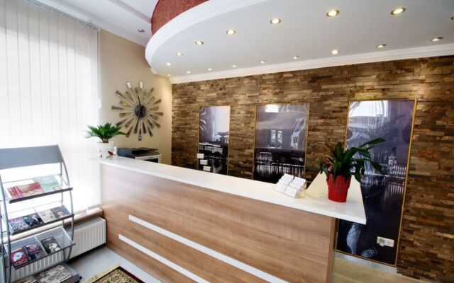 C&S Hotel