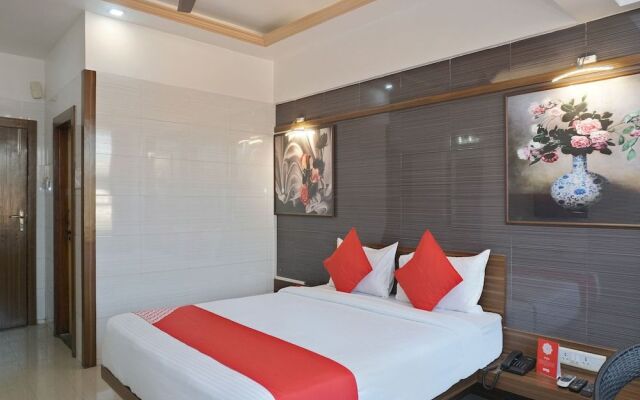 OYO 24161 Hotel Centre Point
