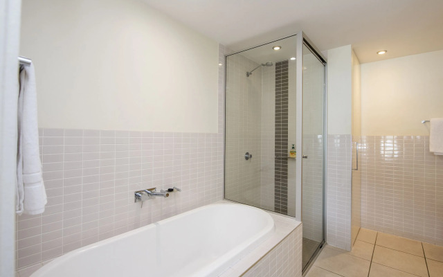 Absolute Waterfront Magnetic Island