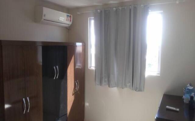 Apt completo-Ar-TV-Portaria 24h-Piscina-Praia