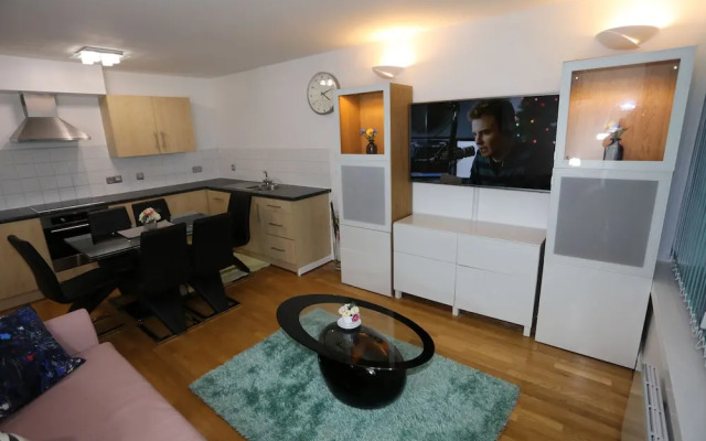 Beautiful 2 beds Woolwich Central Apt