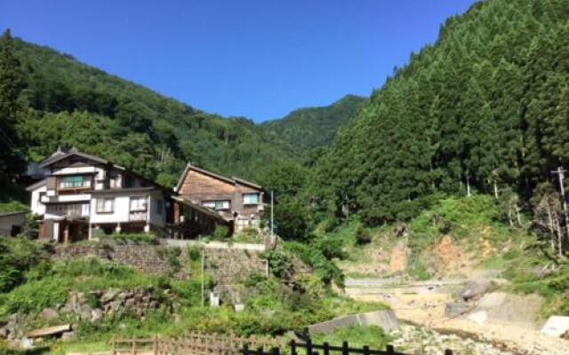 Jigokudani Onsen Korakukan