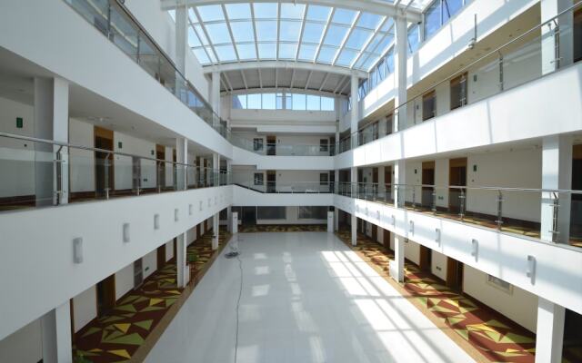 Vatica Tianjin Five Avenues Foreign College Hotel